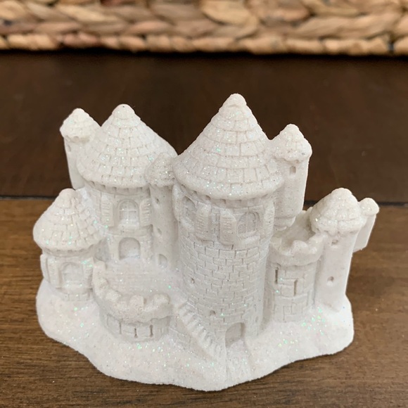 Mr. Sandman Sandsculpt Castle Collection #111 - 3" x 3.5" - Picture 3 of 7